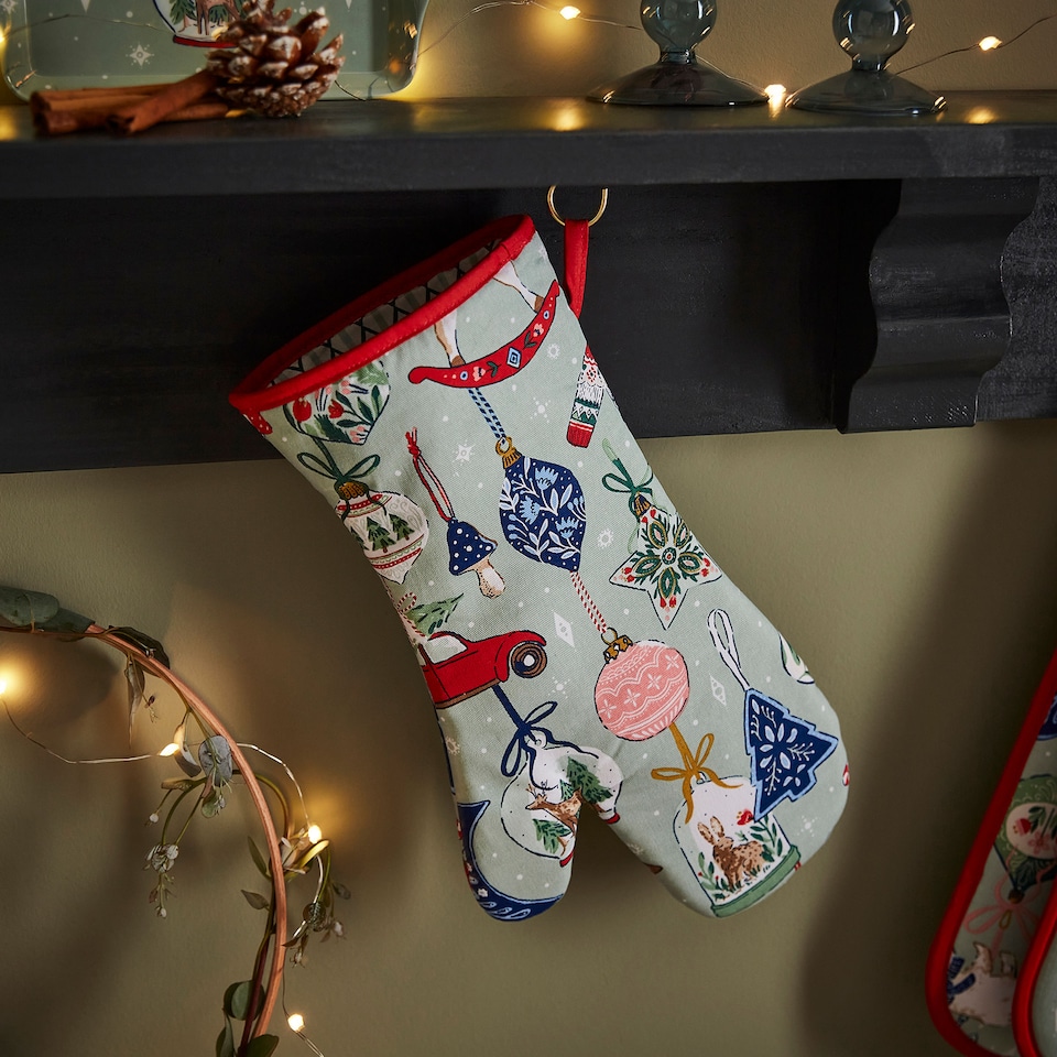 image 1 of Ulster Weavers Christmas Ornaments Gauntlet Oven Glove Multi