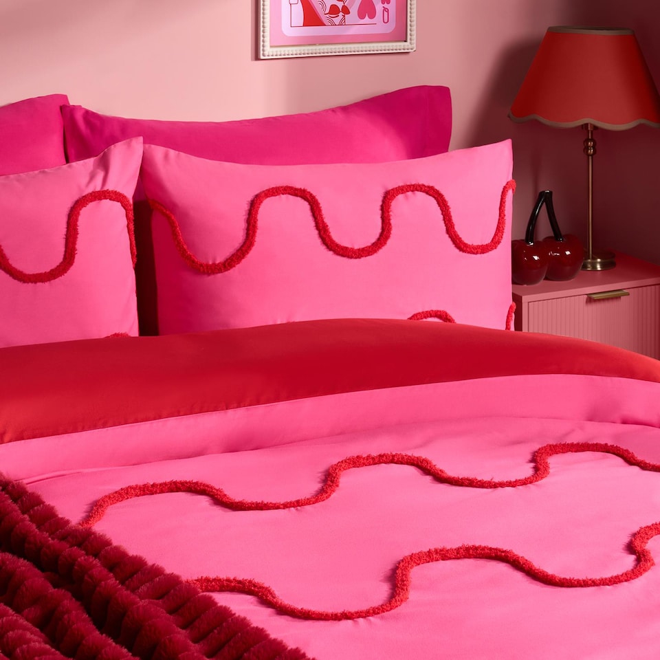 image 1 of OHS Tufted Wave Bedding Set Modern Duvet Cover with Pillowcase | Pink | Hot Pink/Red | King