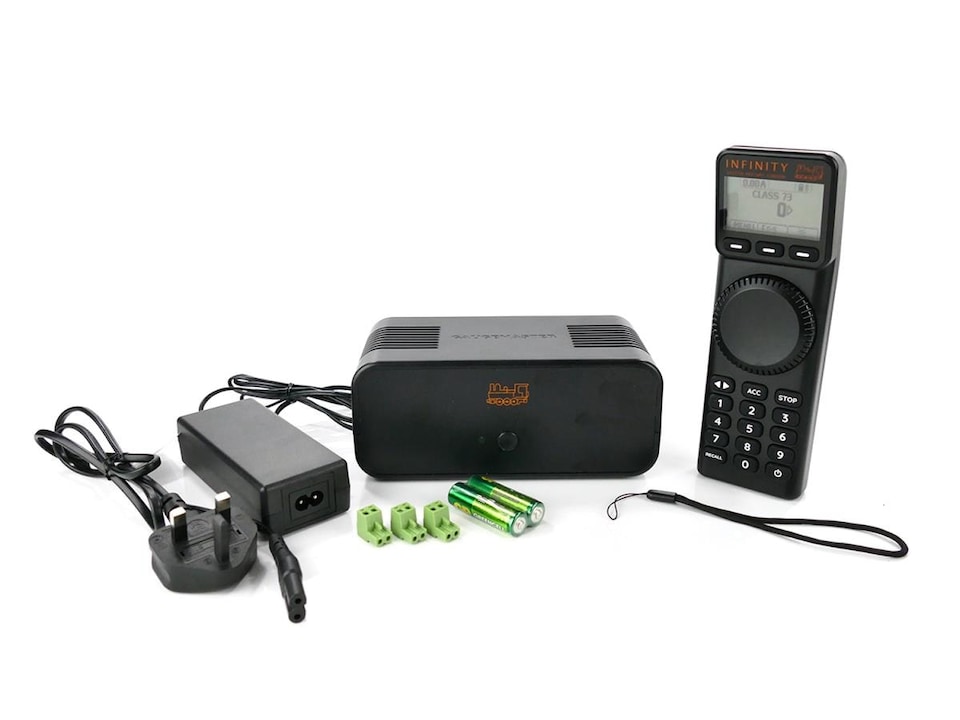 image 1 of Gaugemaster Infinity Infinity Digital SOVEREIGN Model Railway Control Package