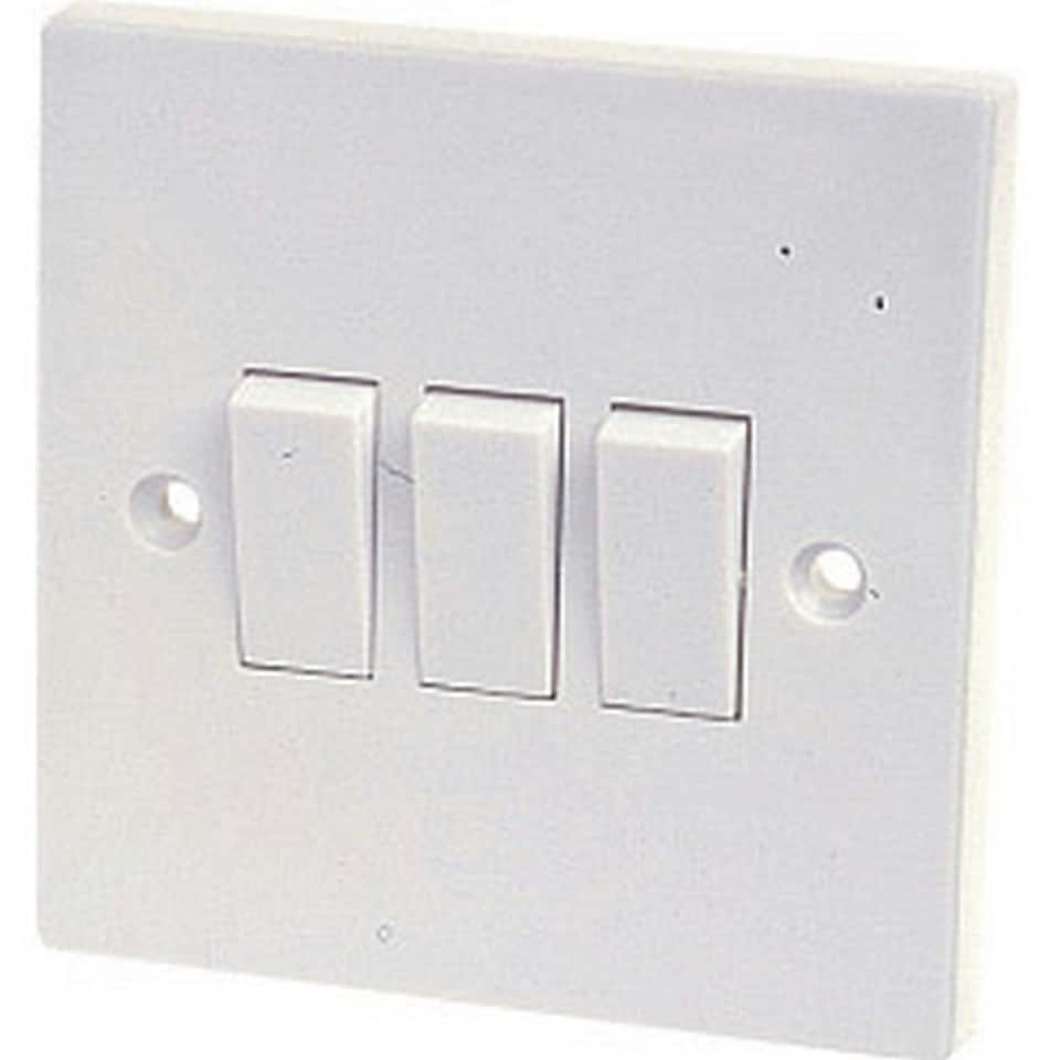 Dencon 10A 3 Gang 2 Way Switch To BS3676 - White - One Size