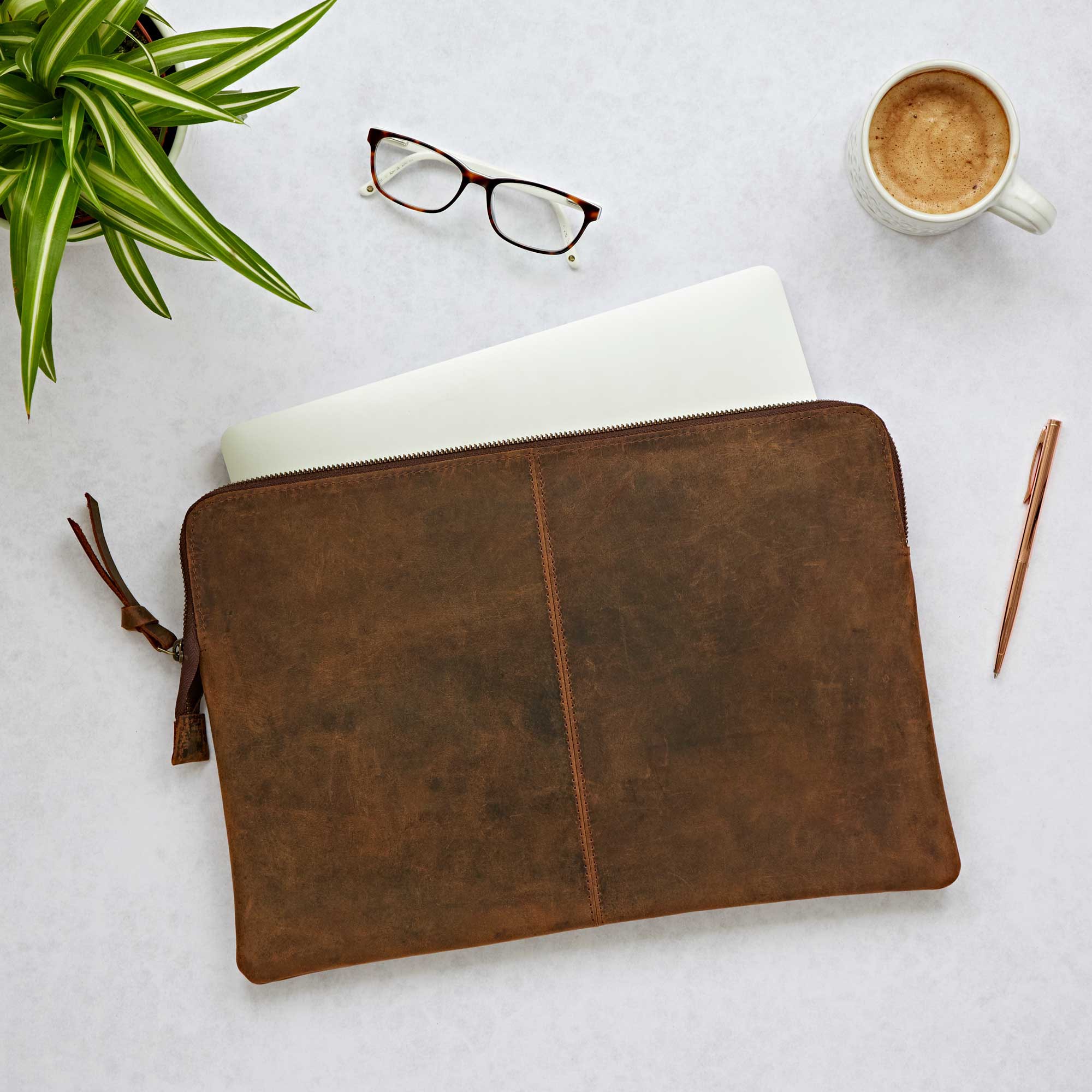 Paper High Buffalo Leather 14 inch Laptop Case in Brown