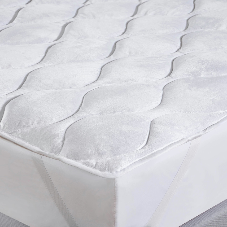 image 1 of BHS Hotel Collection Plush Topper, King White | King