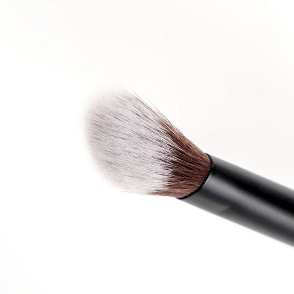 image 1 of Brushworks No. 25 Brightening Concealer Brush