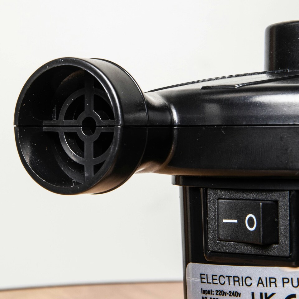 image 1 of 240v Plug in Mains Operated Inflate and Deflate Pump for Pools Boats Camping