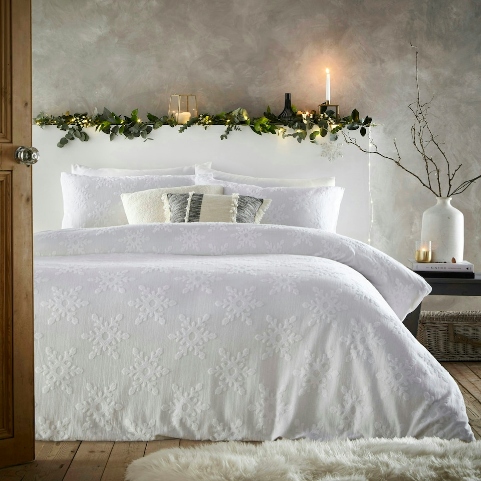 image 1 of furn. Snowflake Tufted 100% Cotton Super King Duvet Cover Set