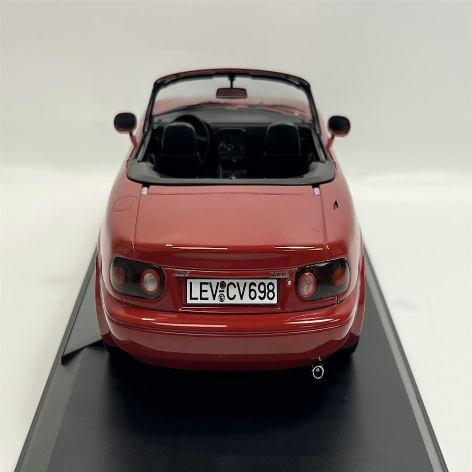 image 1 of Mazda MX5 1989 Red 1:18 Scale Norev 188020