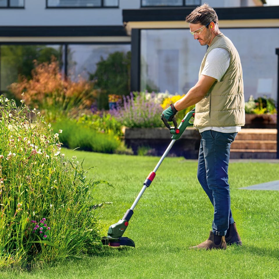 image 1 of Bosch UniversalGrassCut 18V-26-500 Cordless Grass Trimmer
