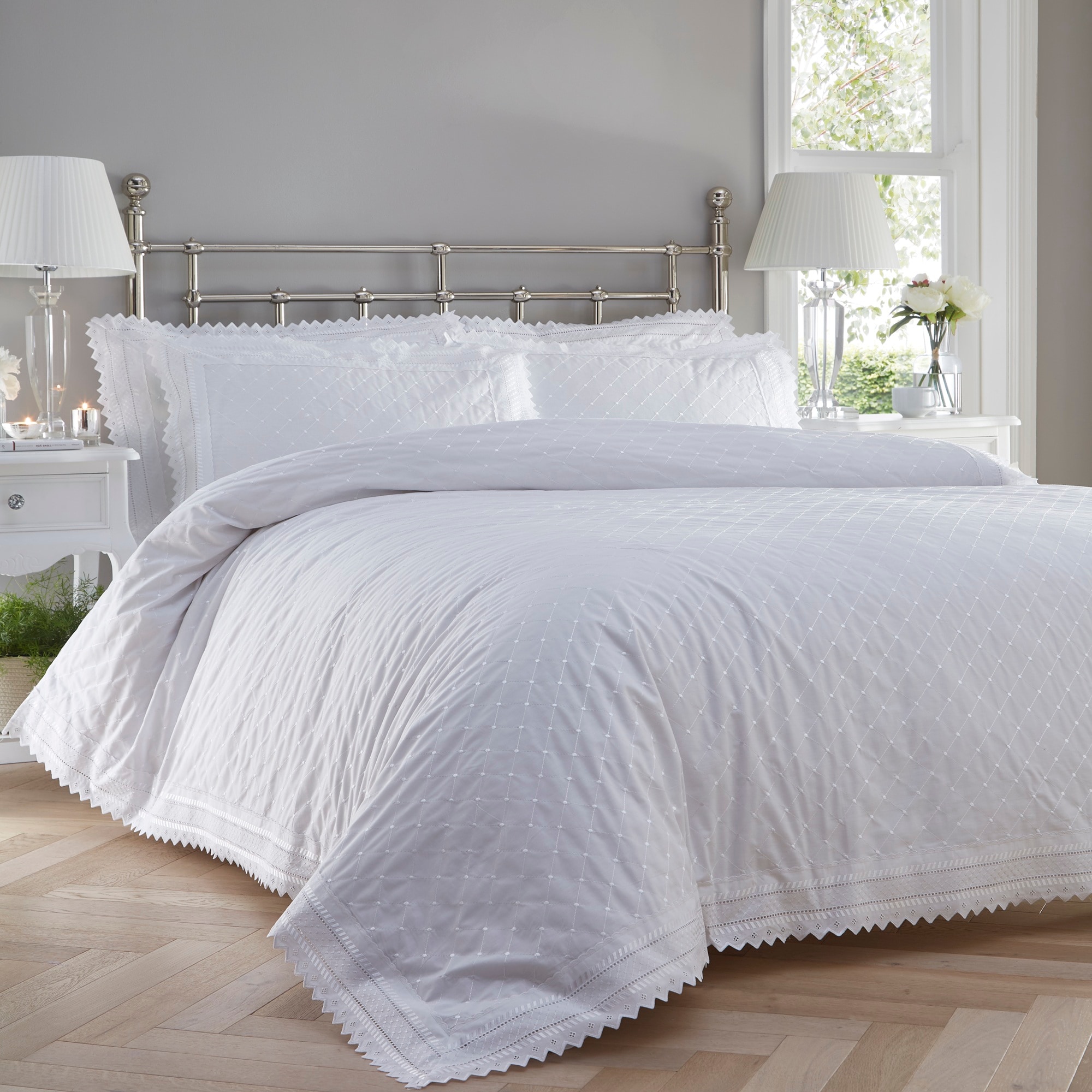 Balmoral Broderie Anglaise Soft Easy Care Bedding Duvet Cover Quilt Set With Pillow Cases | White | Double