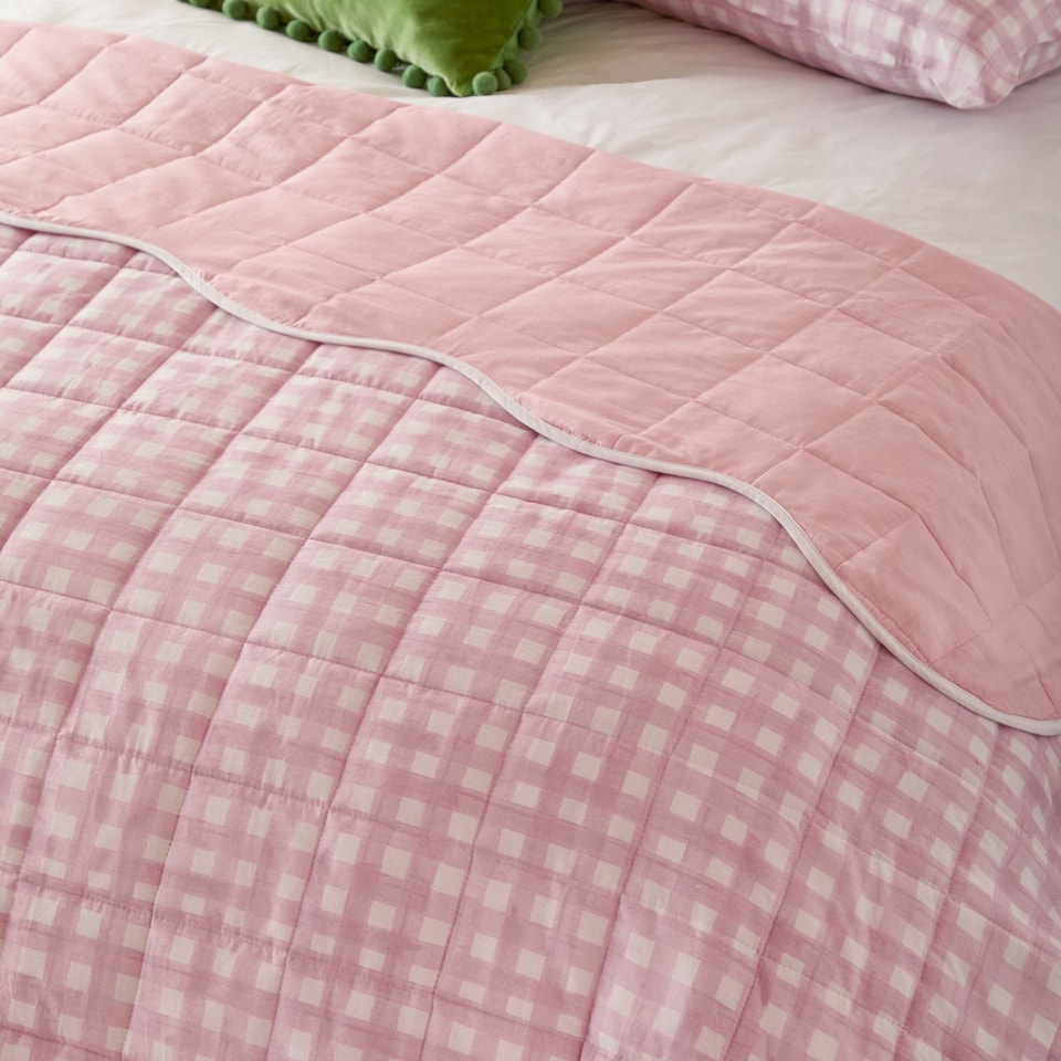 image 1 of Furn Scallop Quilted Bedspread