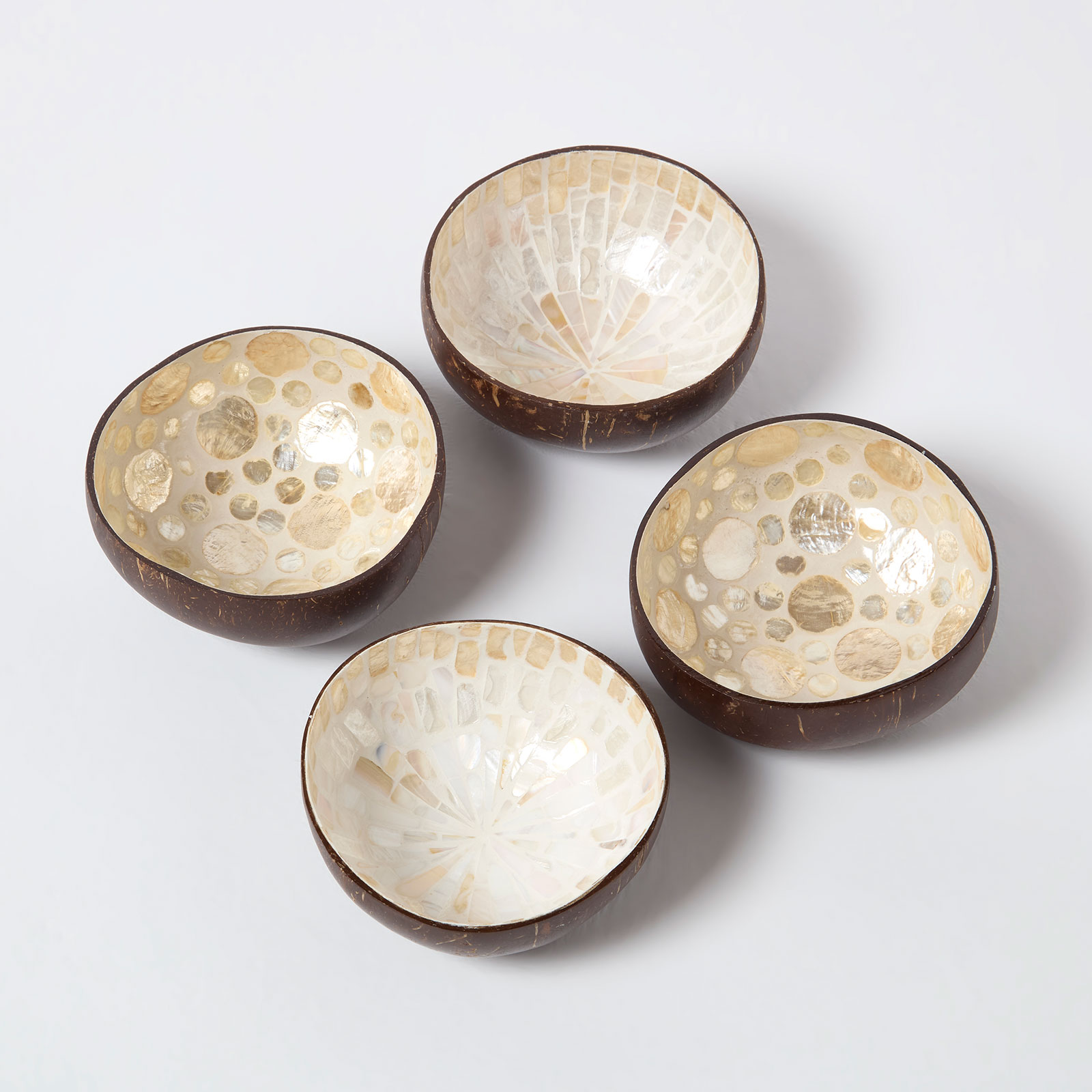 Homescapes Set of 4 Bowls - Coastal Style Decorative Finish in Brown