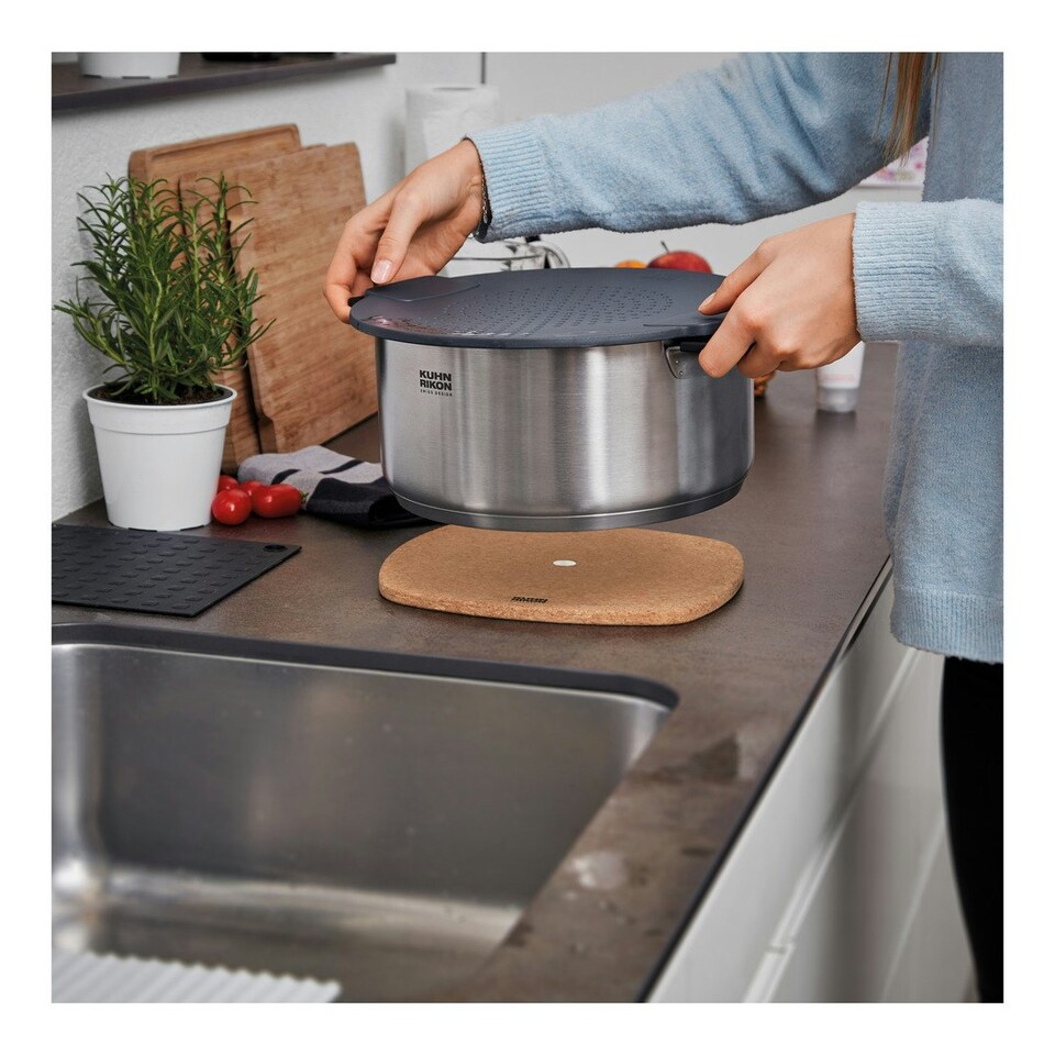 image 1 of Smart & Compact Cork Trivet Set