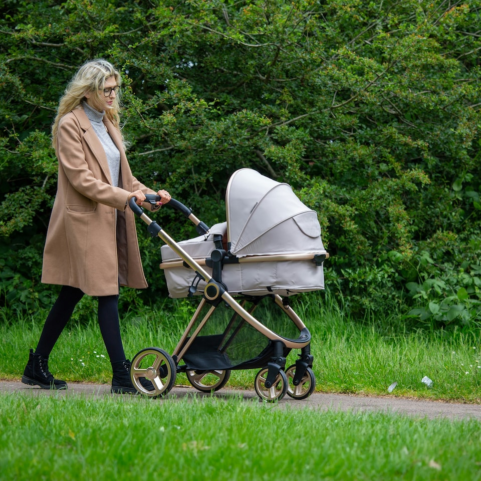 image 1 of Red Kite Push Me Pace I Travel System Latte