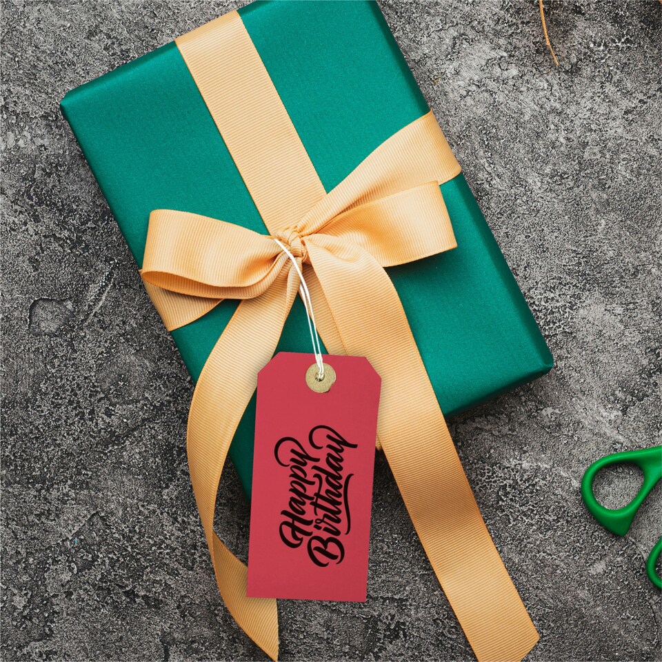 image 1 of Box of 1000 Green Strung Tags 120mm x 60mm