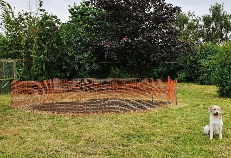 image 1 of True Products Orange Plastic Safety Barrier Mesh Fence Netting 1m x 25m with 20 Metal Fencing Pins | Orange | 1