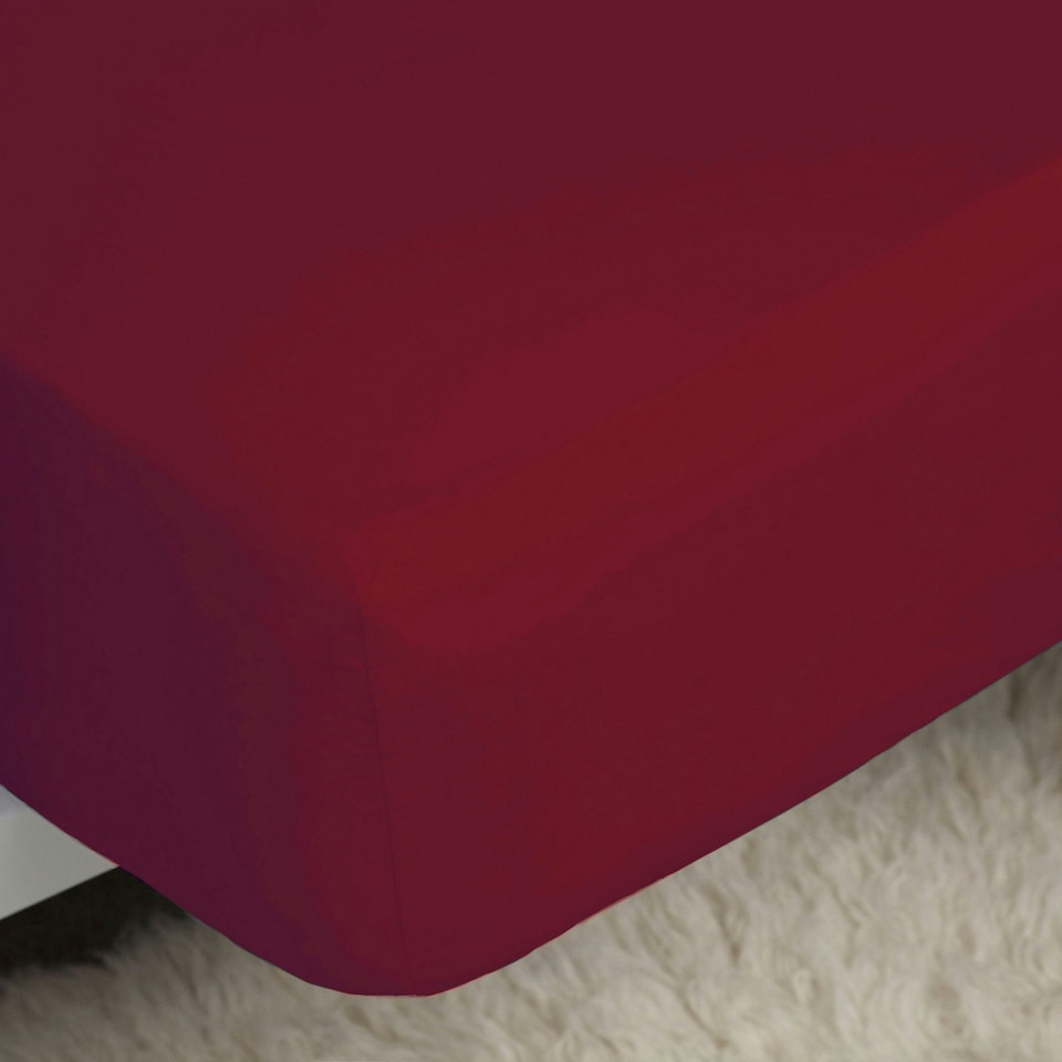 Belledorm Easycare Percale Fitted Sheet - Red - Single