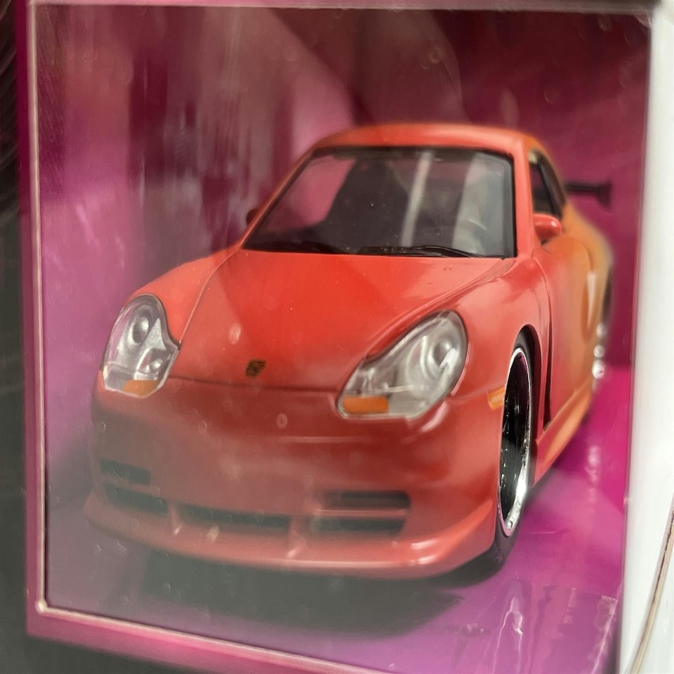 image 1 of Porsche 911 GT3 RS 1:32 Scale Pink Slips Jada 253292000 24106
