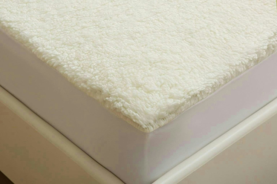 image 1 of Fleece Under Blanket Super King