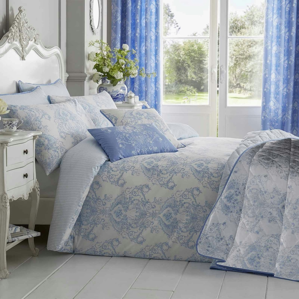 Homescapes Blue French Toile Patterned Duvet Cover Set - Single Blue | Single