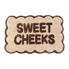 Sweet Cheeks Scalloped Bath Mat