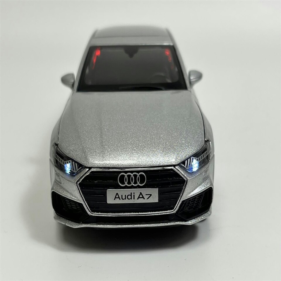 image 1 of Audi A7 Silver LHD Light and Sound 1:32 Scale Tayumo 32140018