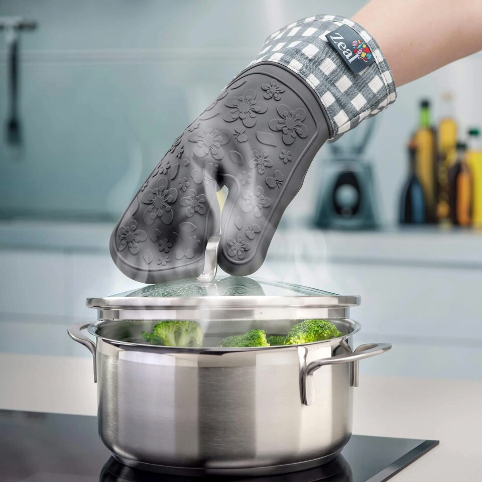 image 1 of Zeal Steam Stop™ Waterproof Silicone Single Oven Glove Green