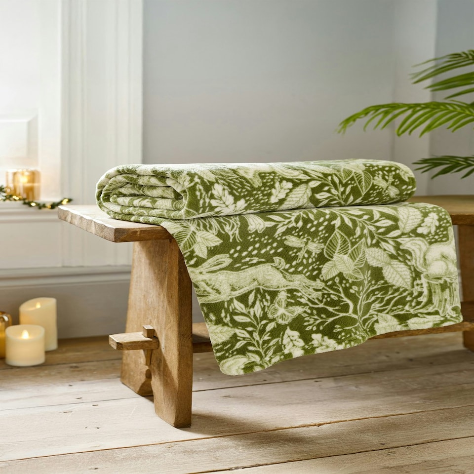 image 1 of Winter Forest Woodland Animal Soft Throw - 140 x 180cm Decorative Blanket | Green | Sage | 1