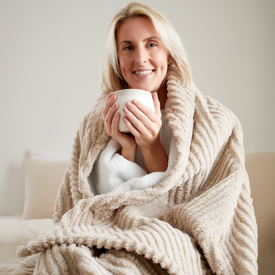 image 1 of Catherine Lansfield Heat Buddy Cosy Super Thermal Blanket Bedspread