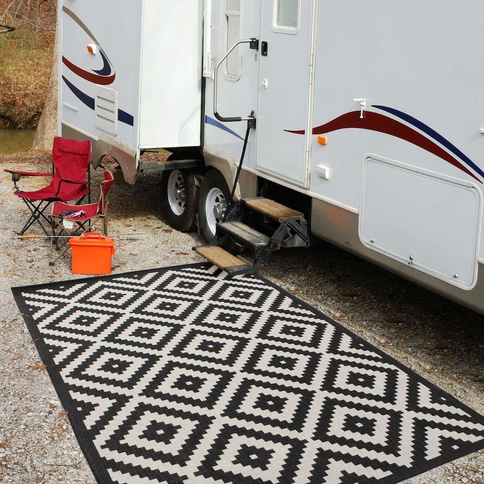 image 1 of The Rugs Outdoor Indoor Diamond Garden Patio Rug Weather Resistant Jet Washable | 100