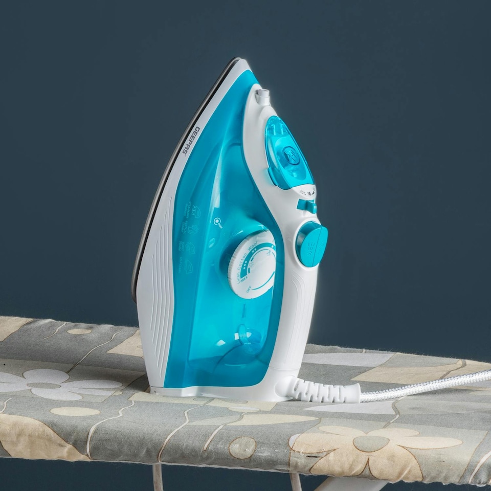 image 1 of GEEPAS Steam Iron, 1750W Blue