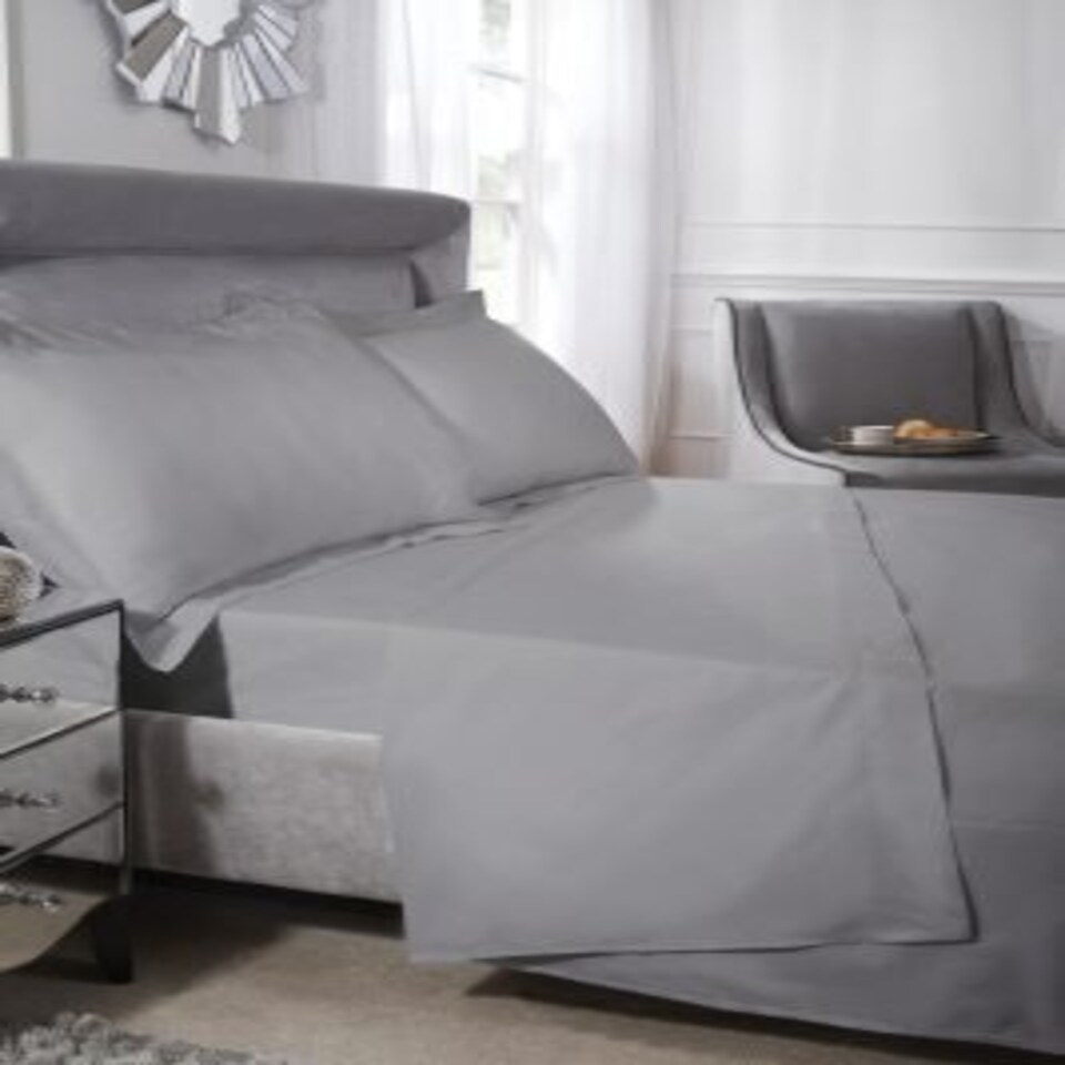 image 1 of Luxor Collection 200 Thread Count Luxury Egyptian Cotton Flat Sheet in Silver - Single