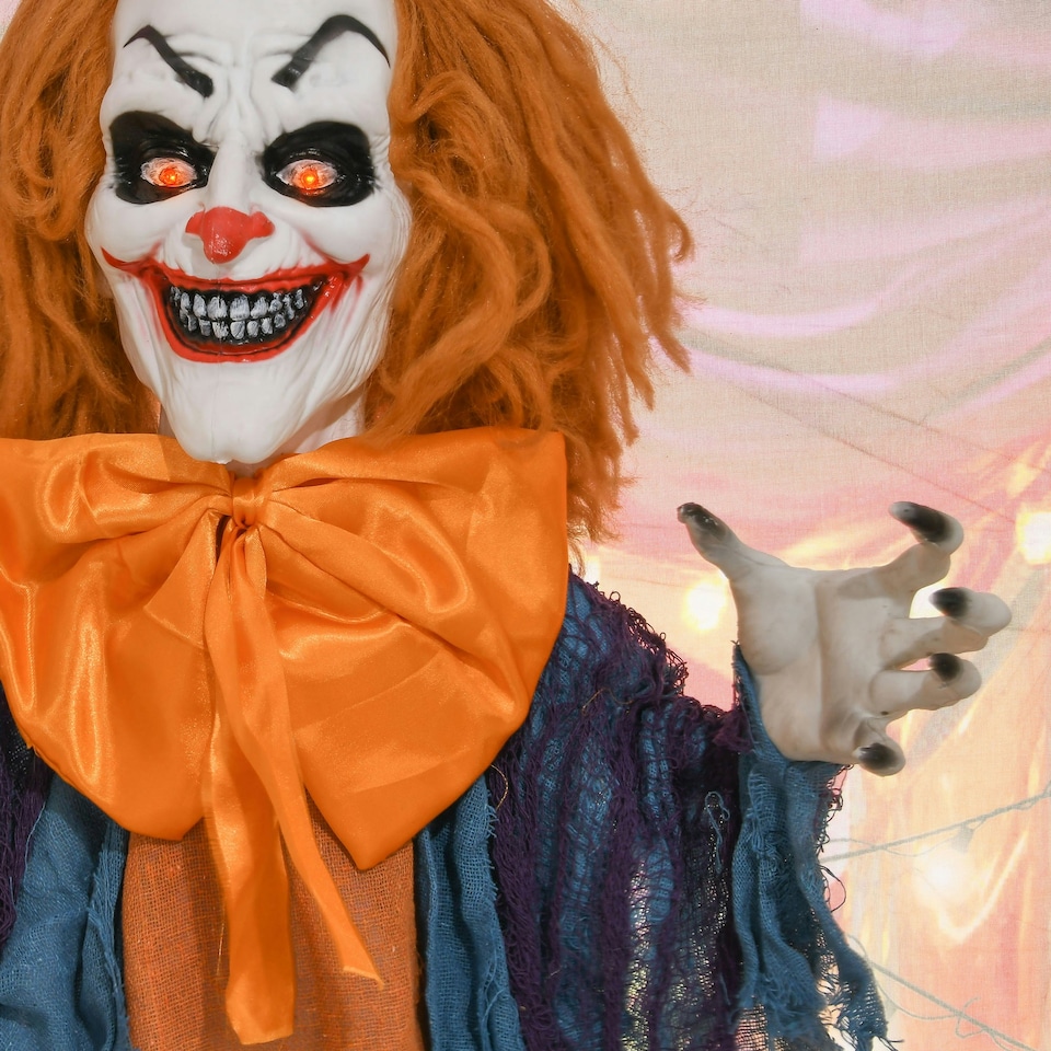 image 1 of HOMCOM Circus Clown Halloween Decoration, Outdoor Animated Prop for Party