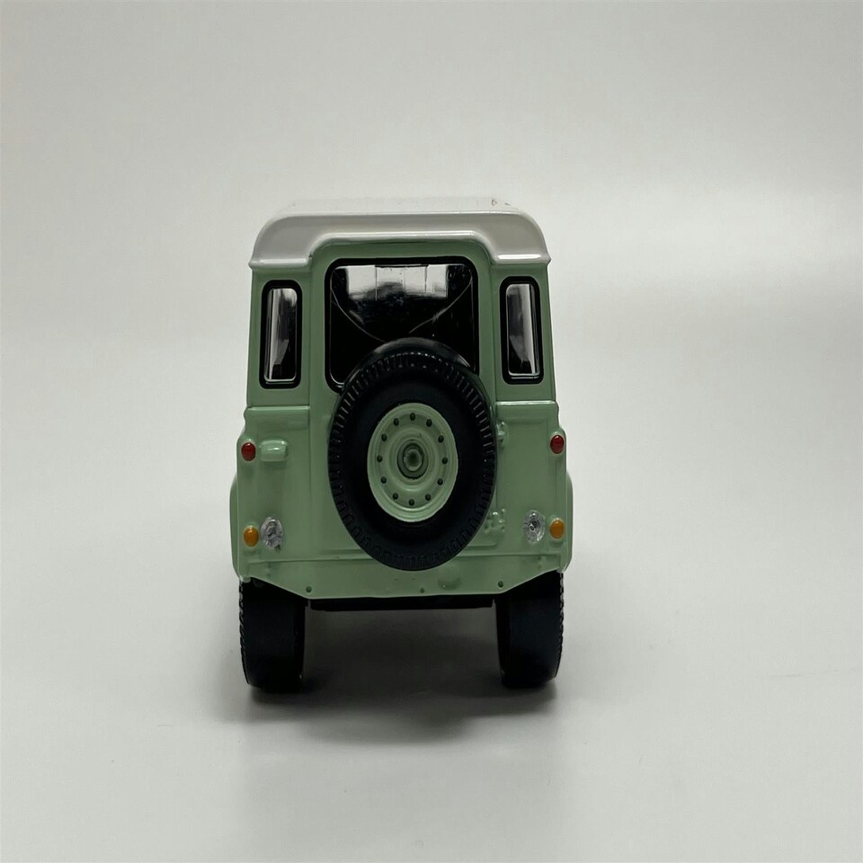 image 1 of Land Rover Defender 1995 Green 1:43 Scale Norev 845106