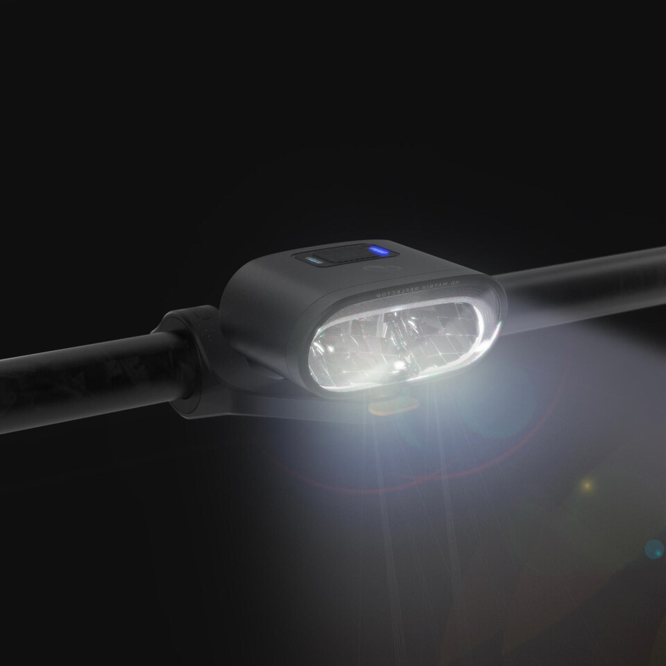 image 1 of Decathlon Powerful USB rechargeable bike lighting kit ST930 with deceleration sensor.