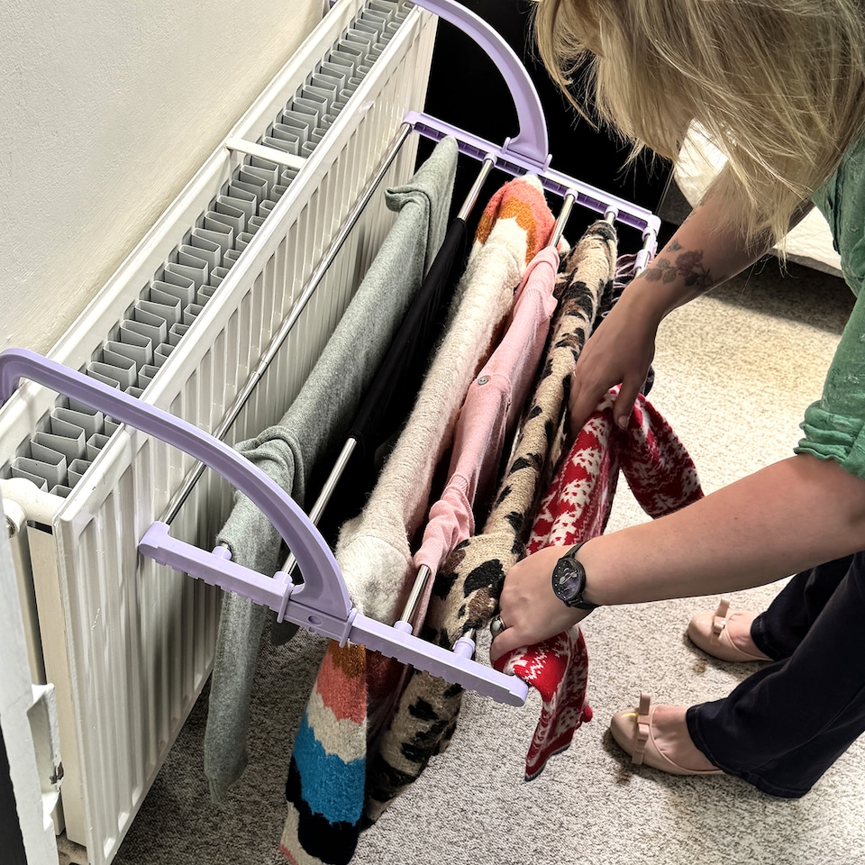 image 1 of Drew&Cole Speedi Dry Extendable Radiator Airer