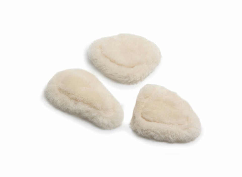 image 1 of Shires Sheepskin Pad | White | Size: One Size
Colour: White