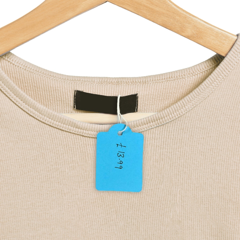 image 1 of Pack of 100 Large Orange Strung Tags 36 x 53mm