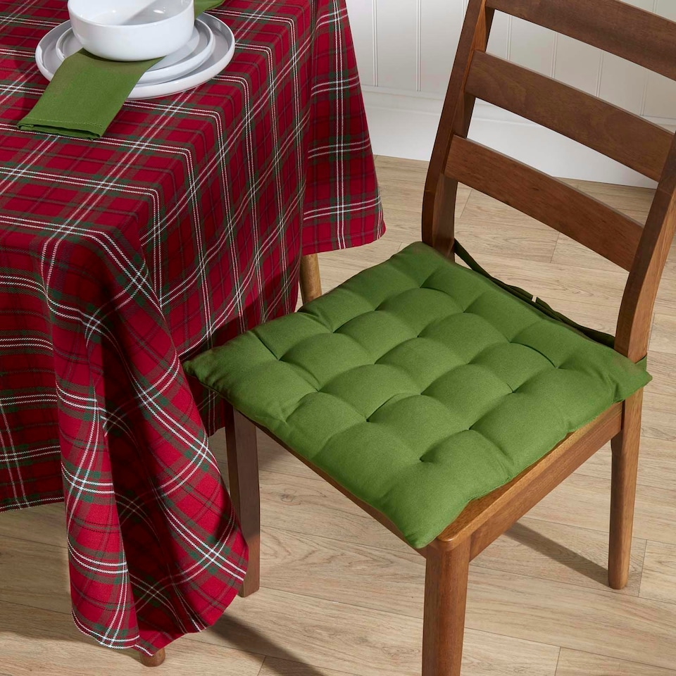 image 1 of Homescapes Red Prince Edward Tartan Christmas Tablecloth - 137 x 178 cm | Red | 137cm x 178cm (54" x 70")