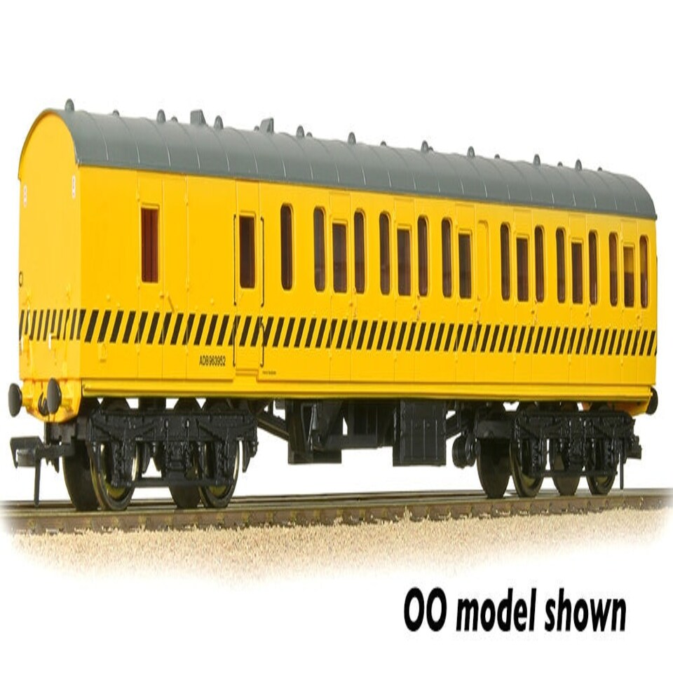 Graham Farish Mk1 57' BS 2nd Class Suburban Brake BR Departmental