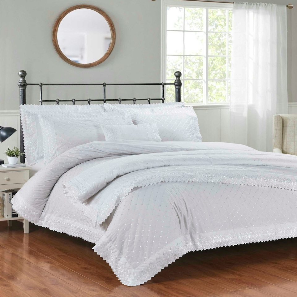 image 1 of Richmond Polycotton Luxury Duvet Cover Set With Pillowcase | White | King | 1