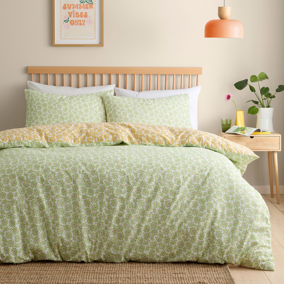image 1 of Fusion Retro Daisy Floral Duvet Cover Set Yellow