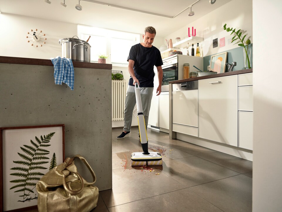 image 1 of Kärcher FC 7 Cordless Hard Floor Cleaner