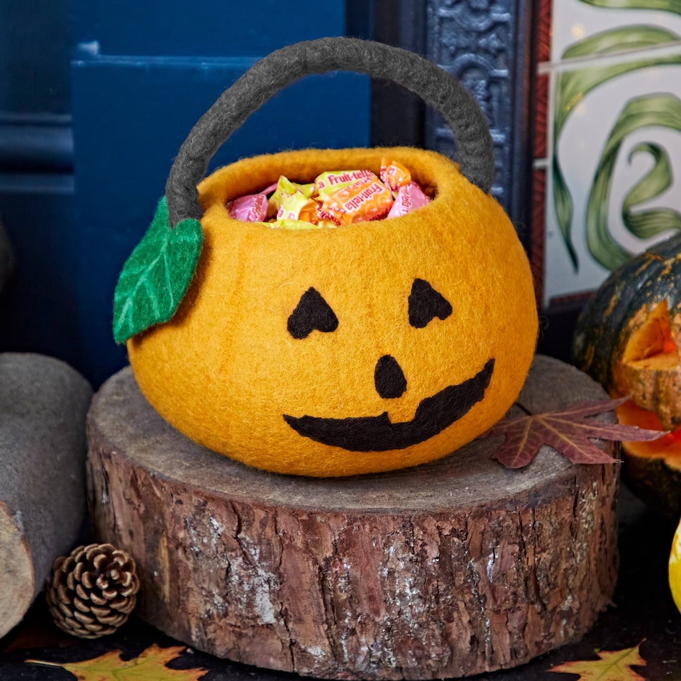 image 1 of Felt Trick Or Treat Halloween Pumpkin Basket