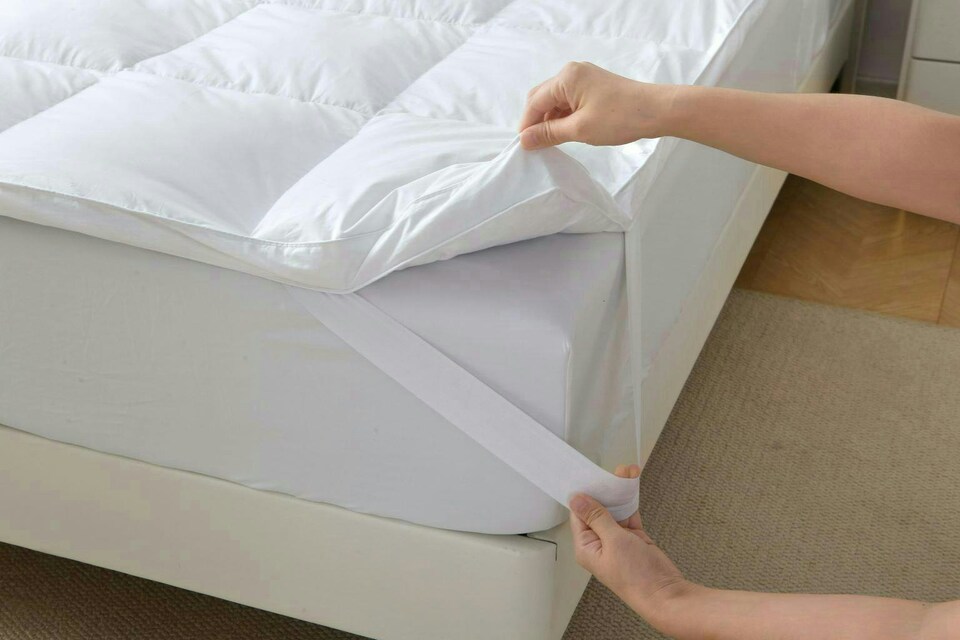 image 1 of Goose Feather and Down Mattress Topper King | White | King