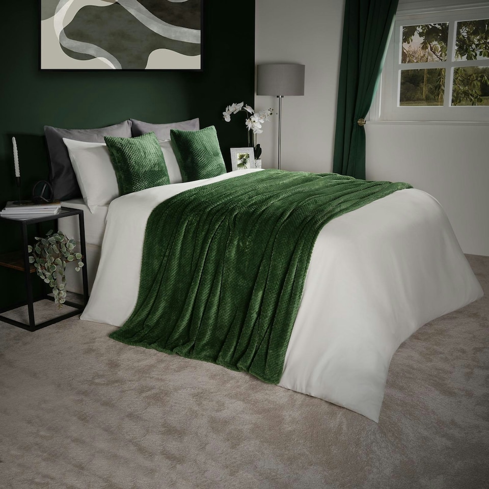 image 1 of OHS Luxury Mink Waffle Blanket, 150x200cm - Forest Green