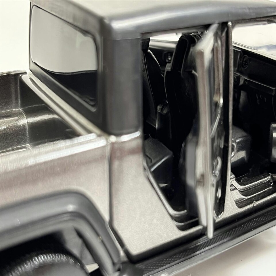 image 1 of Jeep Gladiator Dark Grey LHD 1:32 Scale Light & Sound Tayumo 32170025