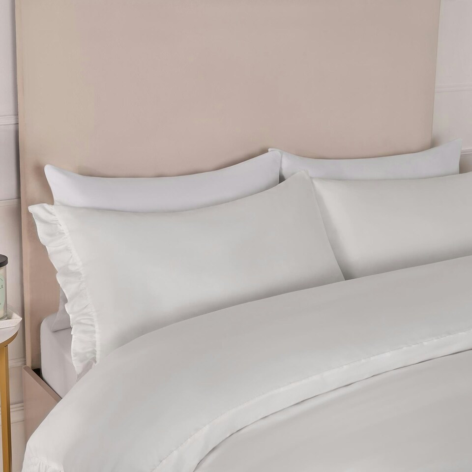 image 1 of OHS Ruffled Frill Edge Duvet Cover and Pillowcase Bedding Set, King - White