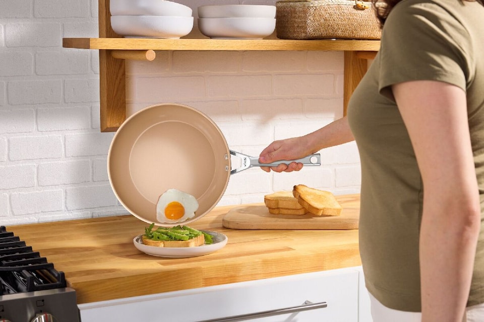 image 1 of Ninja Ceramic Frying Pan 28cm Extended Life CW90028UEUI