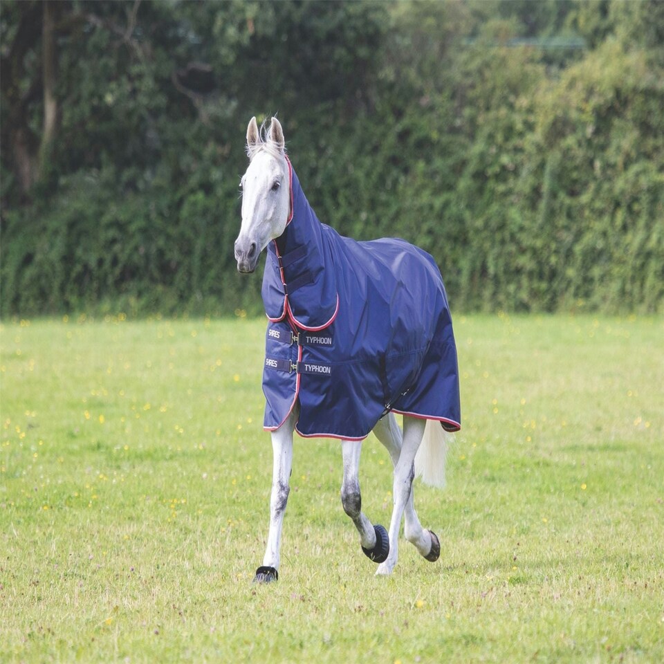 image 1 of Shires Typhoon 100 Combo Turnout Rug Blue | Size: 4ft 9
Colour: Navy Blue
