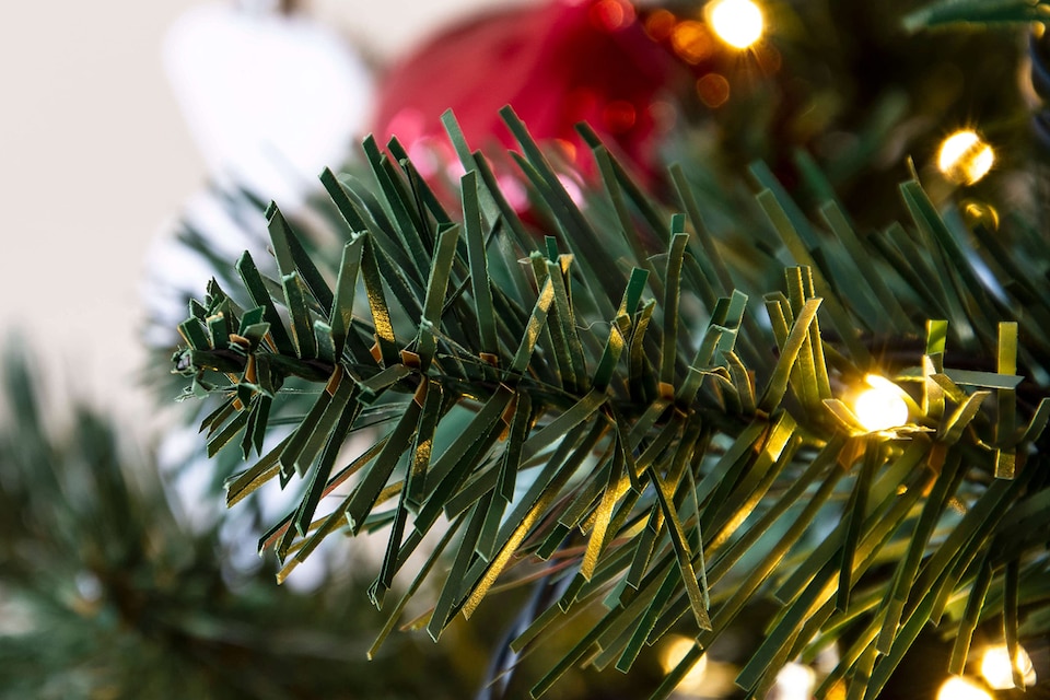 image 1 of Christmas Tree World  4ft/120cm Arbor Ultima Half Christmas Tree