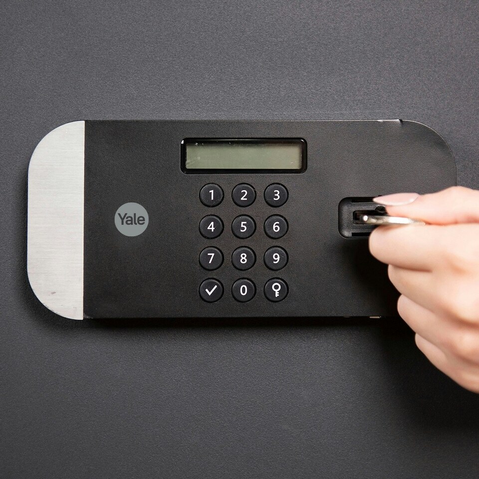 image 1 of YALE MAXIMUM SECURITY OFFICE SAFE